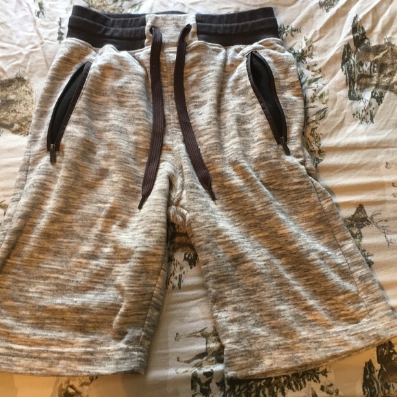 2 Pair Of Shorts - Picture 5 of 7